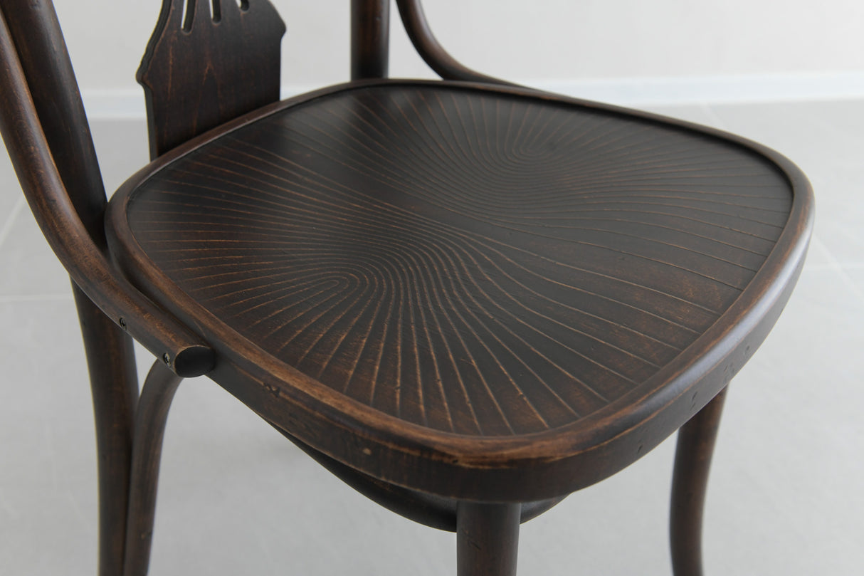 HUTTEN(ハッテン) 368/46+R001 ダイニングチェア アンティーク 木製 カフェ 飲食店 店舗